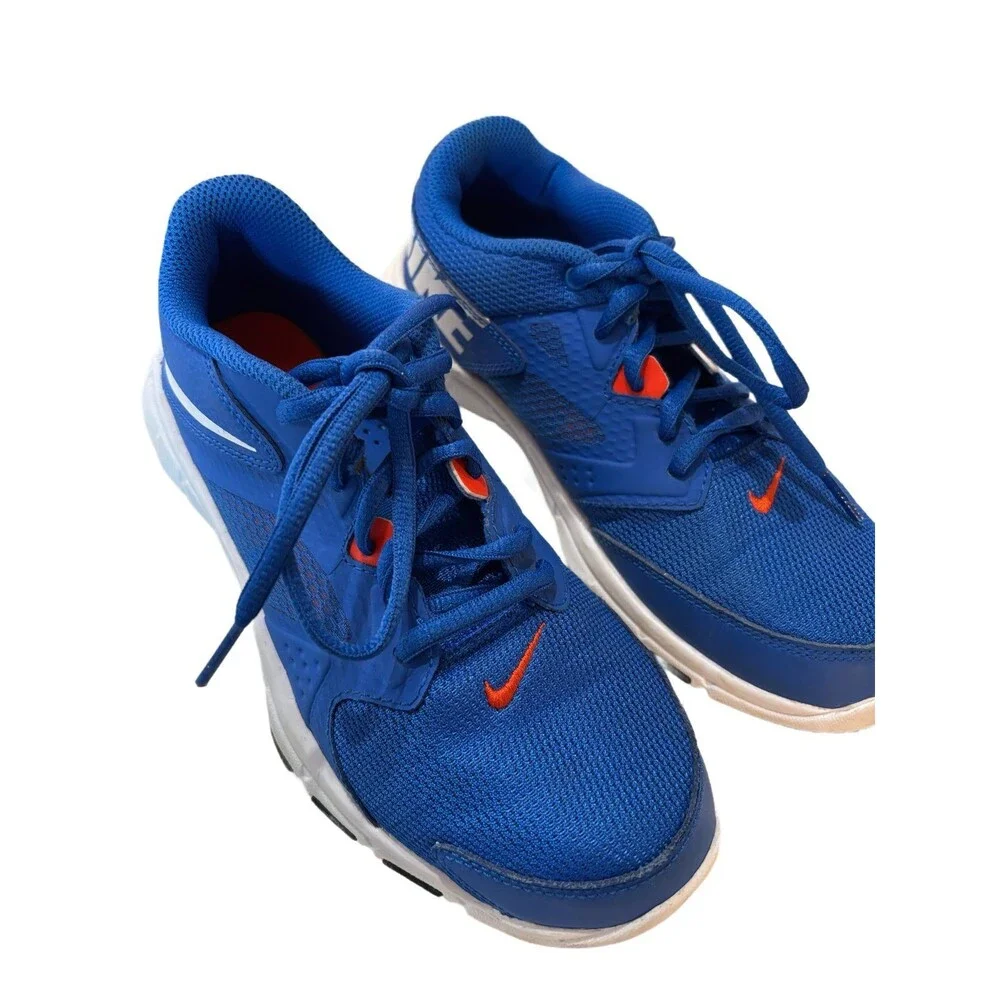 Youth Nike Sneakers, Size 4
